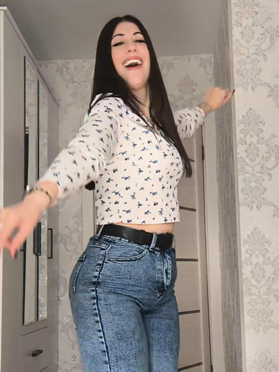 @Мехри