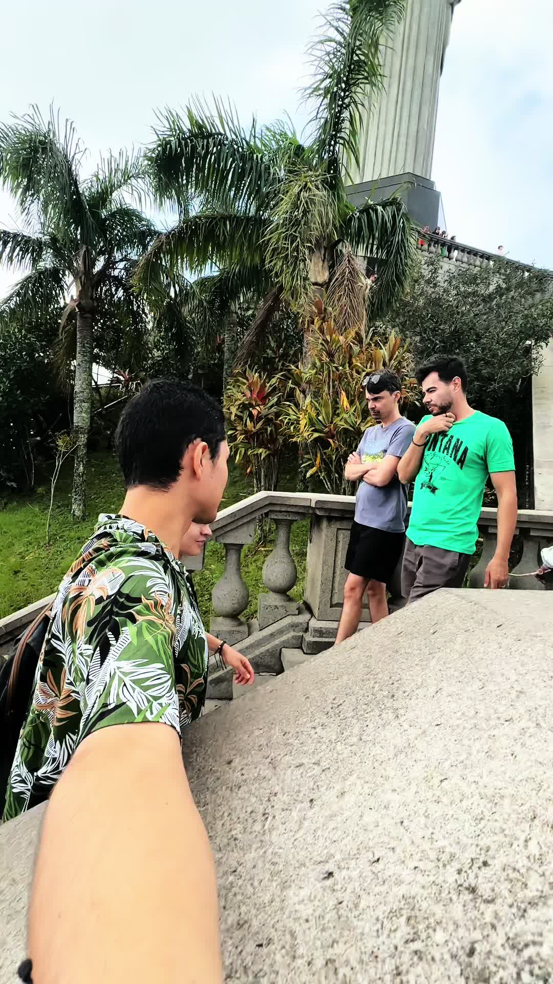 @locosdeandar