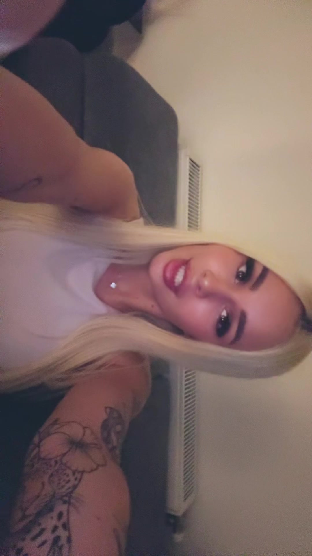 @ANJA❄️