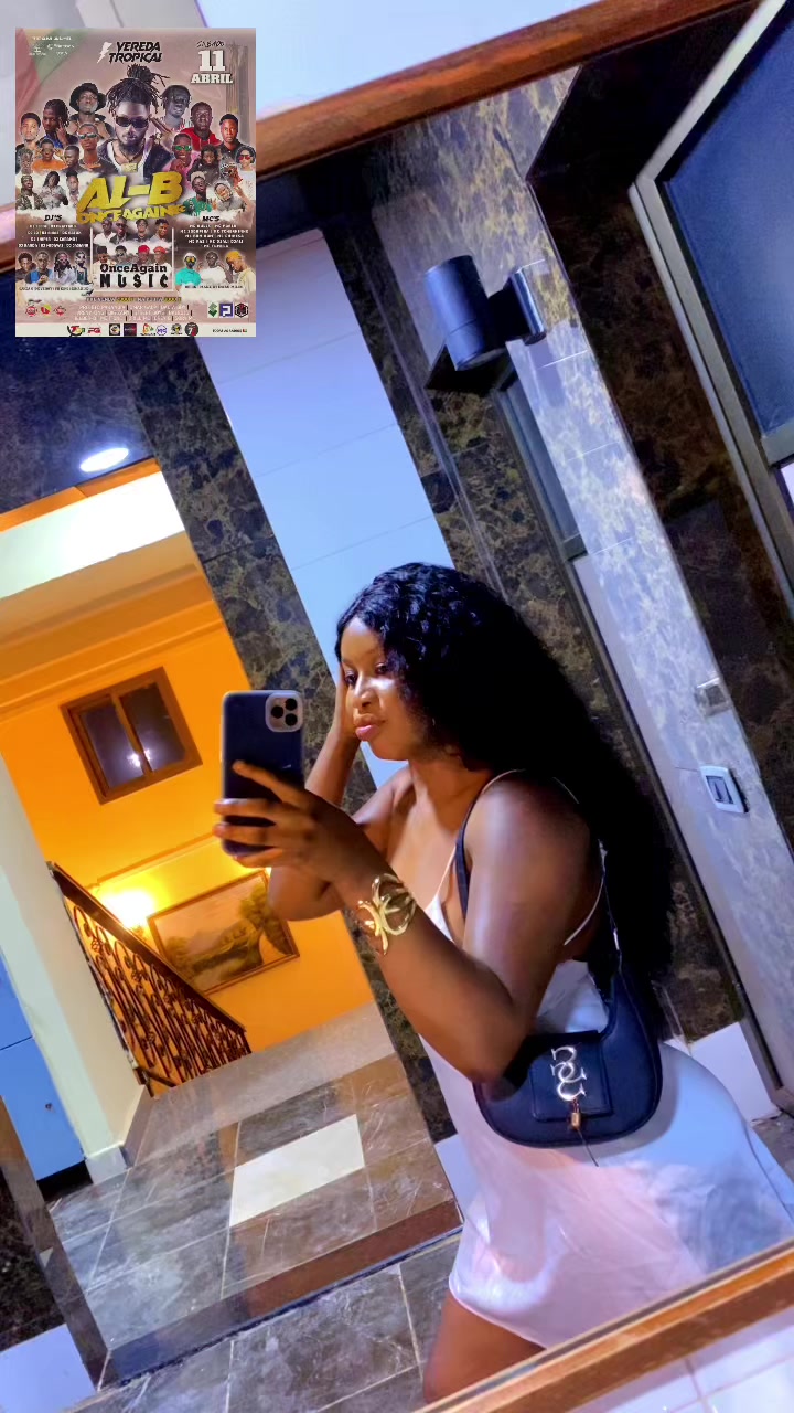 @Awinha👸🇬🇼