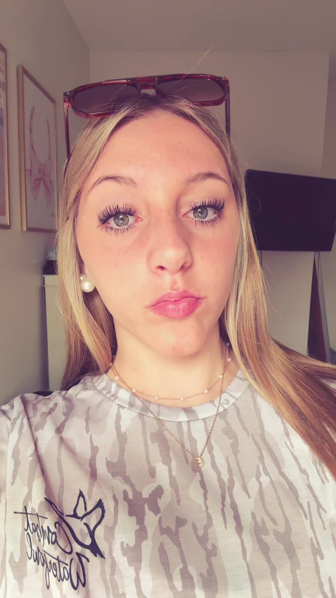 @ella !
