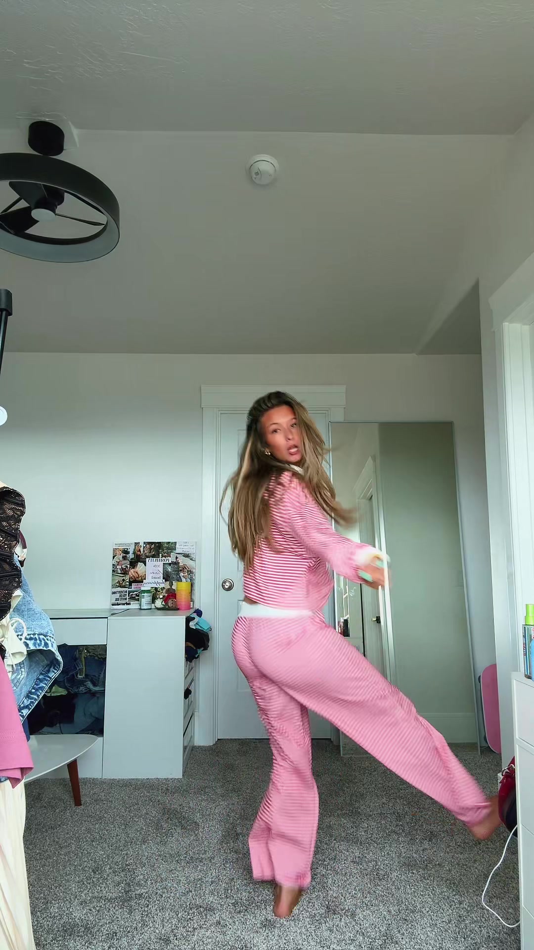 @makennaaa ๐