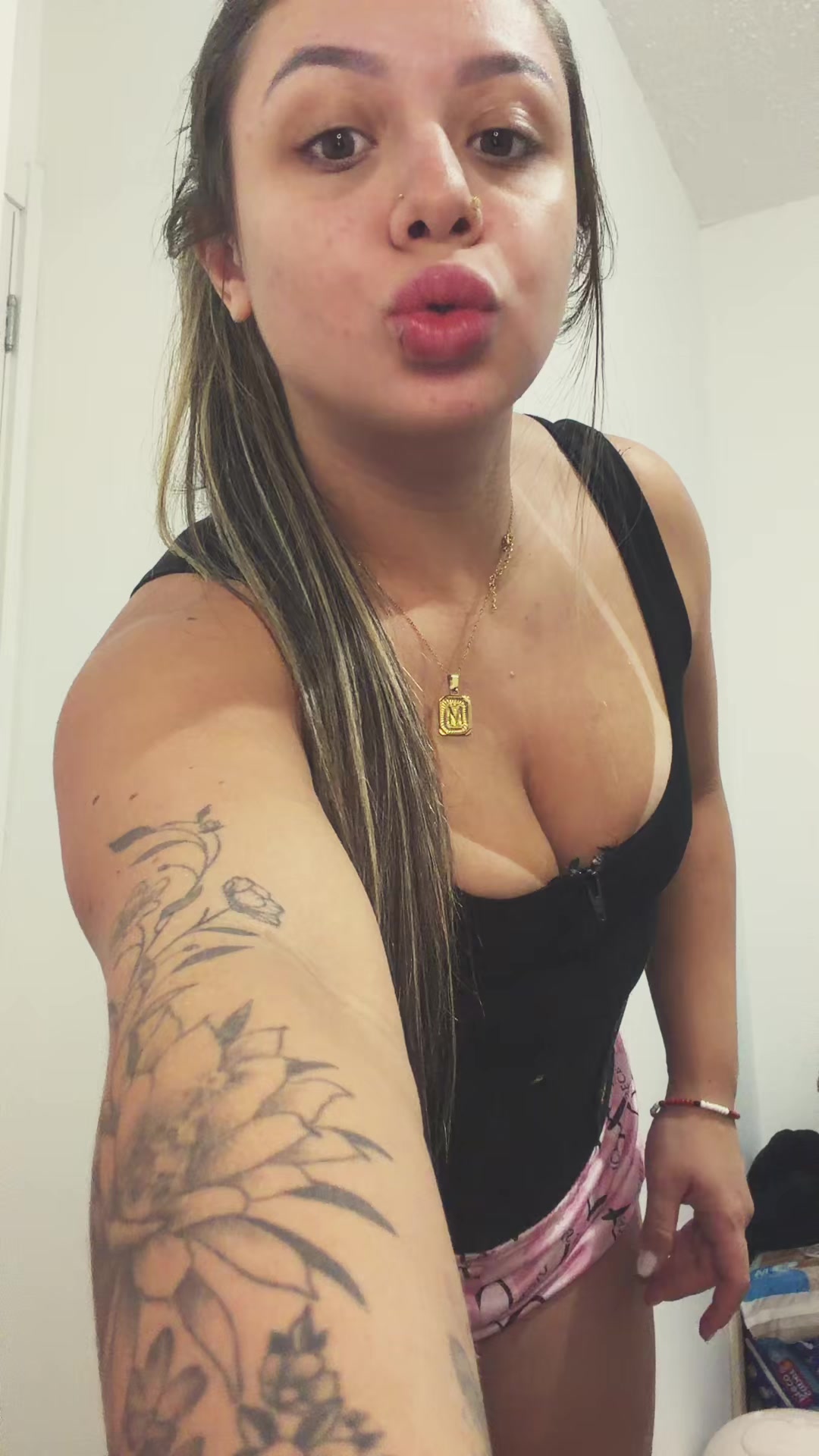 @mooraes.___