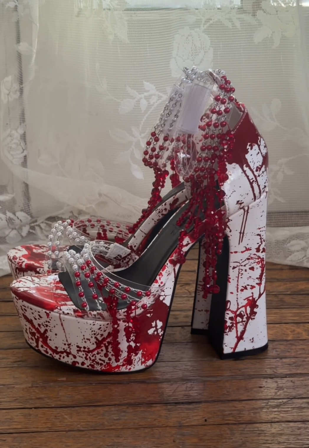 @Dolls Kill