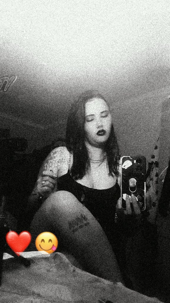 @❅🖤Cryptic.lonewolf🖤✵