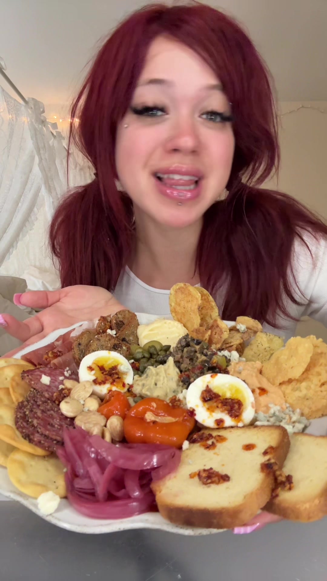 @Eatingwithahbaddie