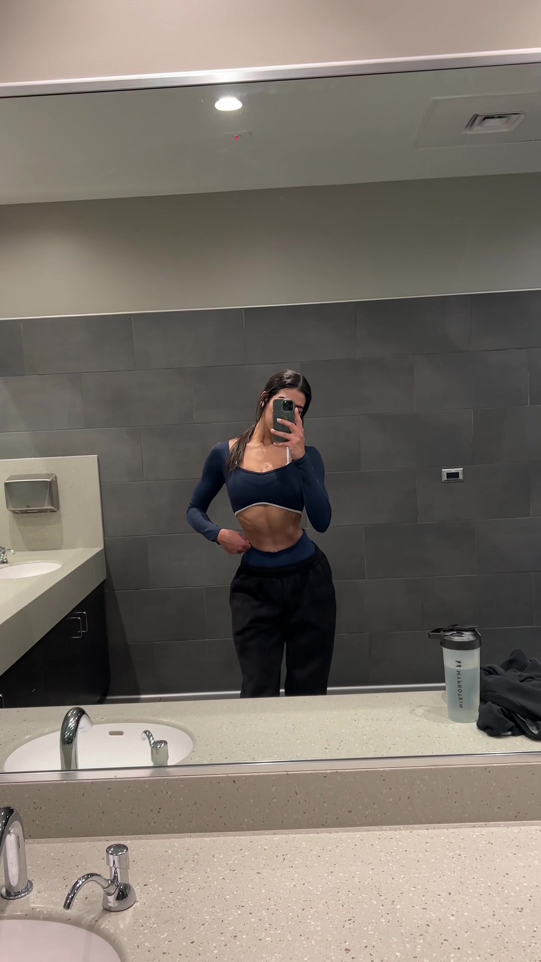 @zeynah🪽