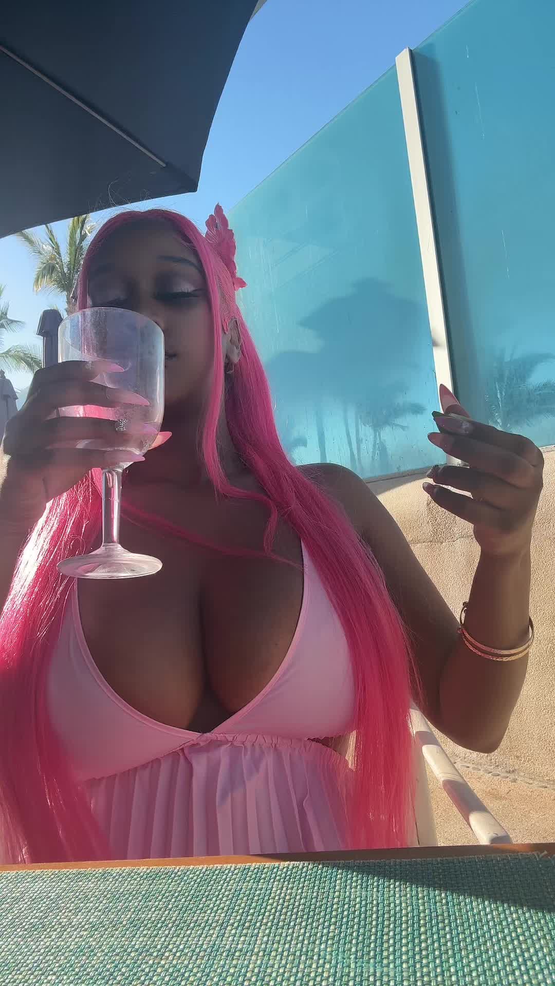 @Juliee
