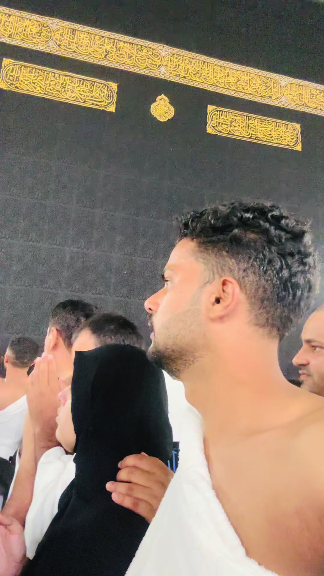 @꧁•⊹٭مظہر٭⊹•꧂