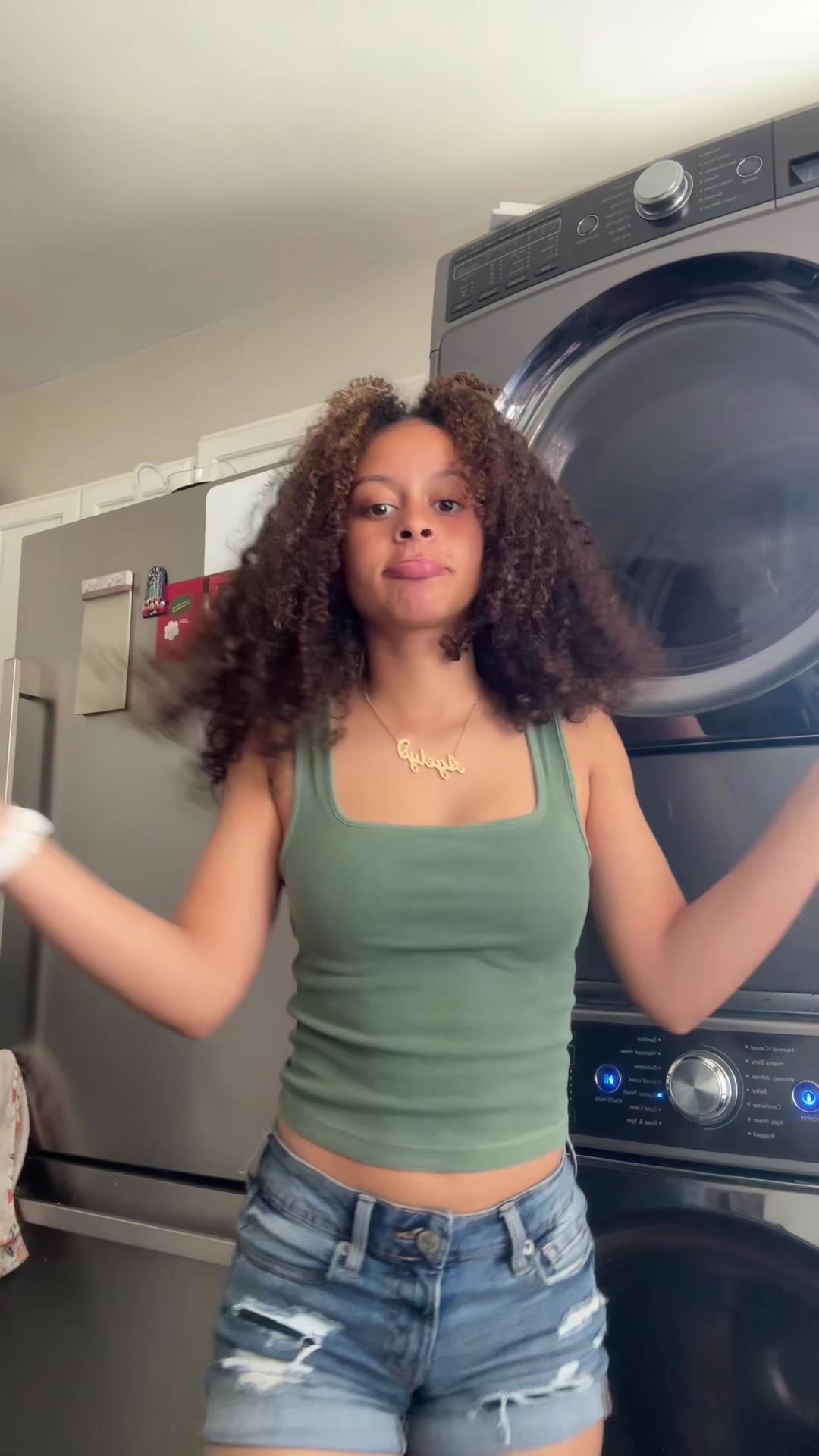 @curlyhead