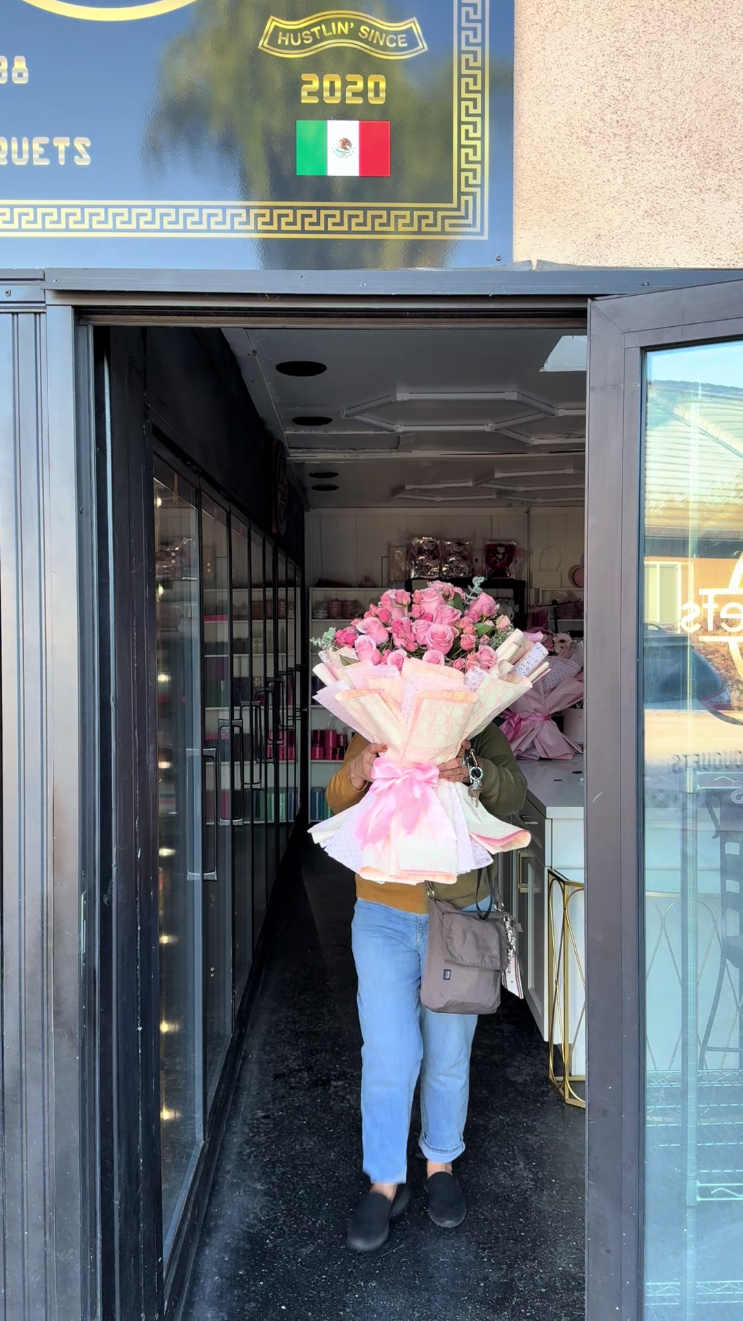 @Lalasbouquets