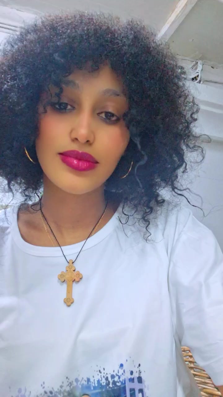@መኃናይም🐝💙📃✍️
