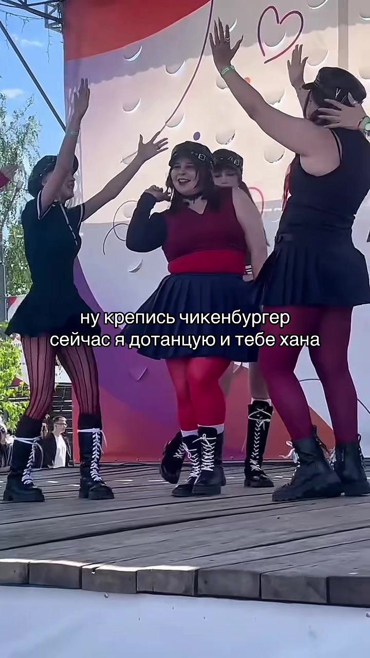 @алё [🍭💜] 7-1=0