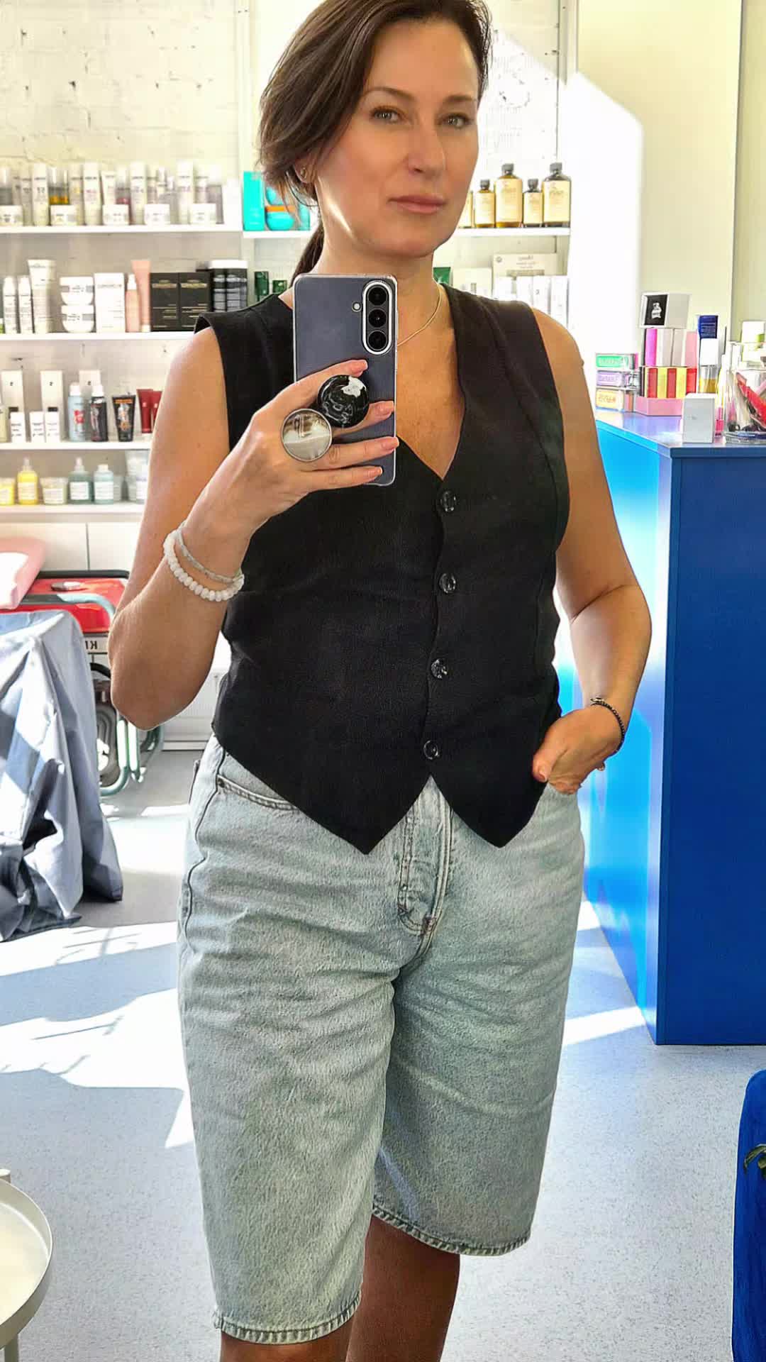 @Mari_Anna