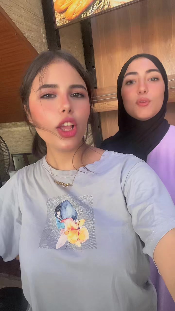 @🦄