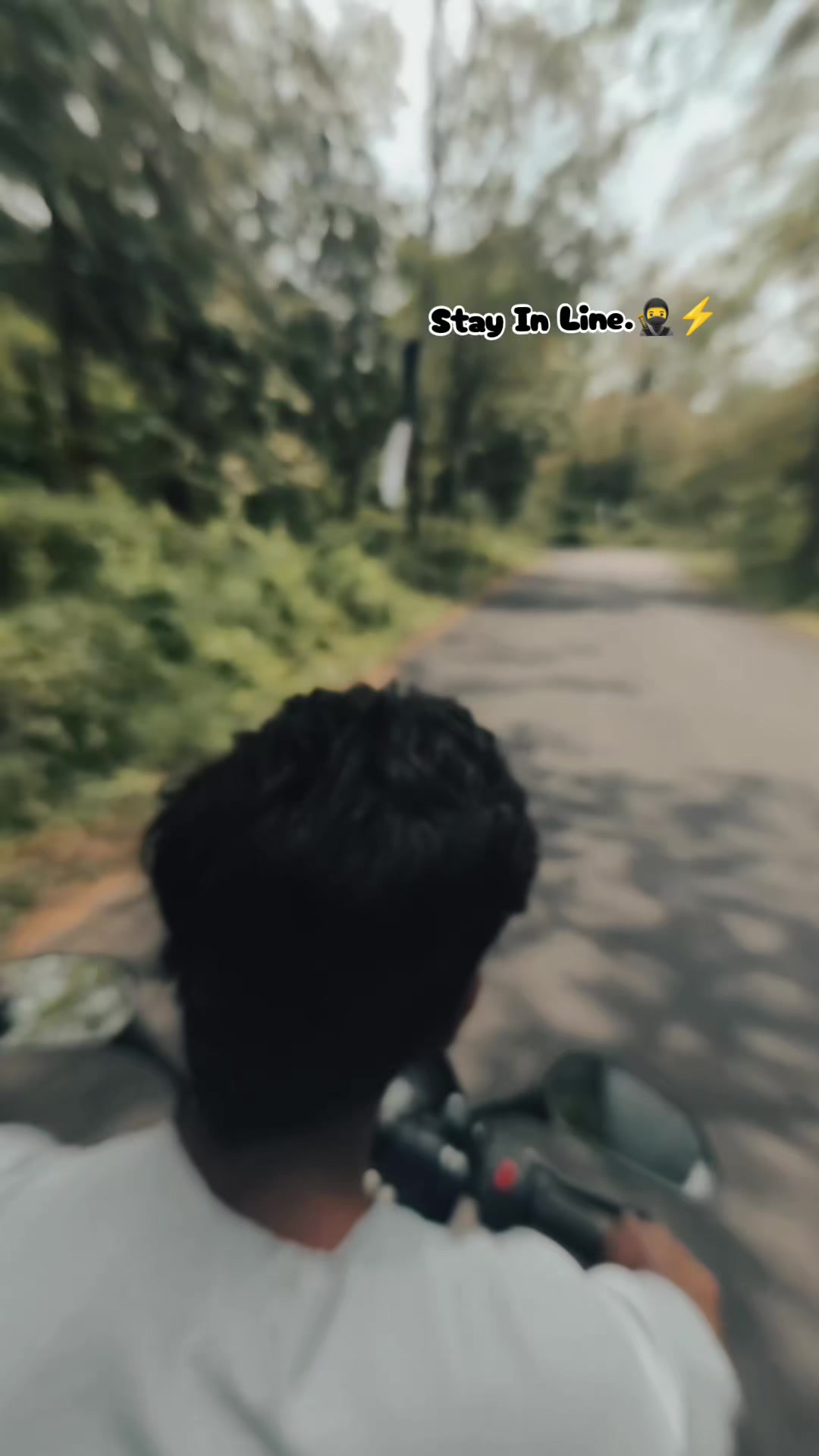 @ᴀ ᴀ ʀ यन 🌊🦅
