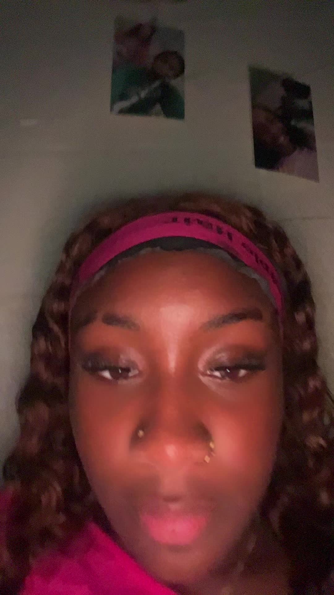@Dee