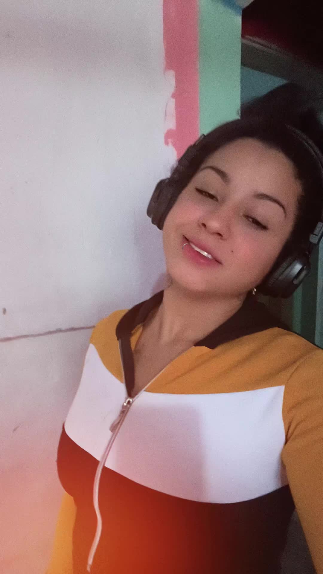 @Tain&aacute; baixinha 😏❤️