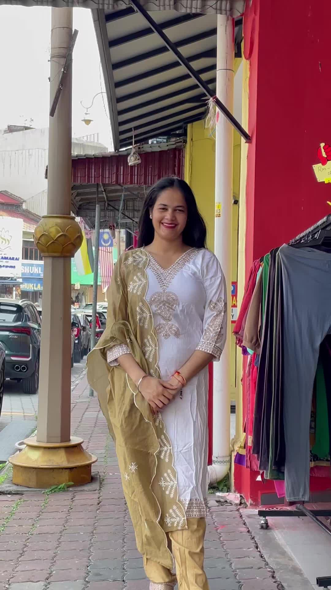 @Fesyen Shinder Bollywood