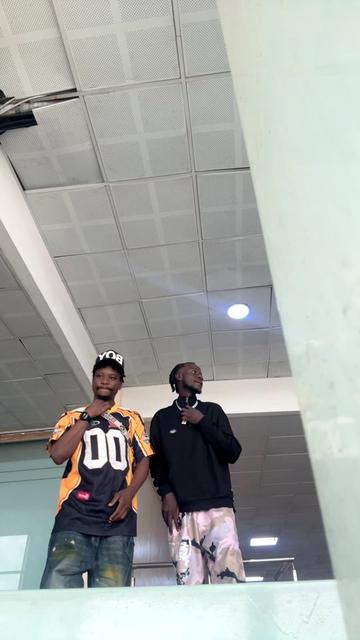 @AREMU🎧👻🤡
