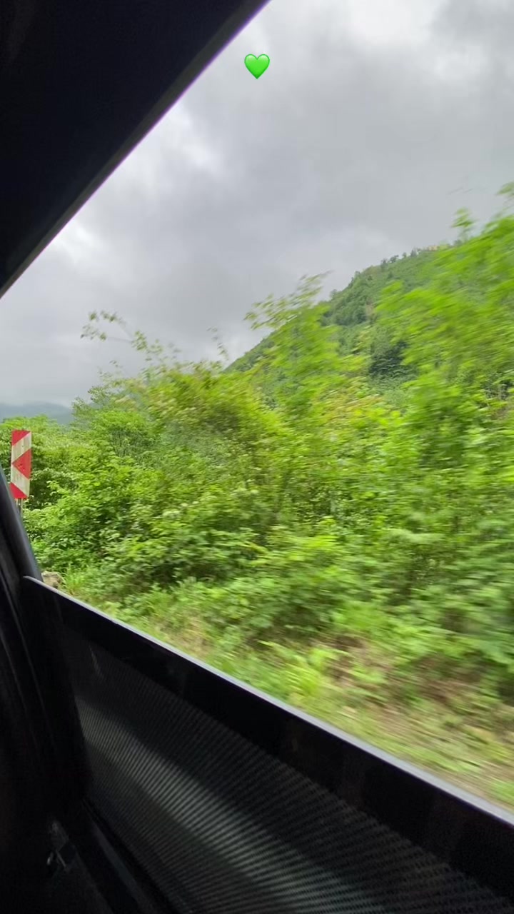 @ᗩ