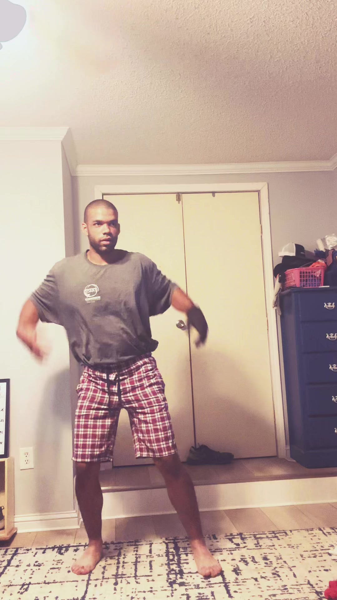 @Justin🦍