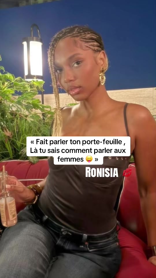 @Love_Ronisia_ᥫ᭡