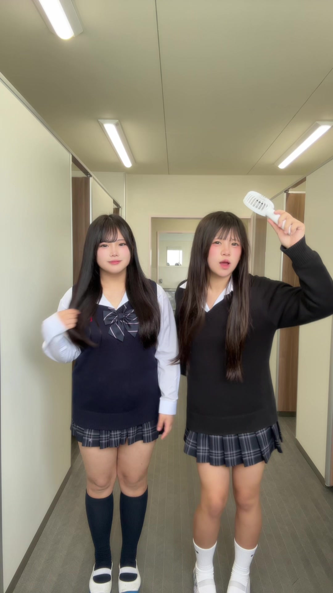 @ひな