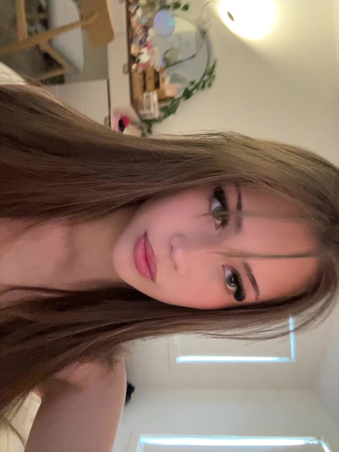 @𝒜𝓊𝓃𝓉𝒾𝑒 𝒜𝓂𝒷𝑒𝓇🌻