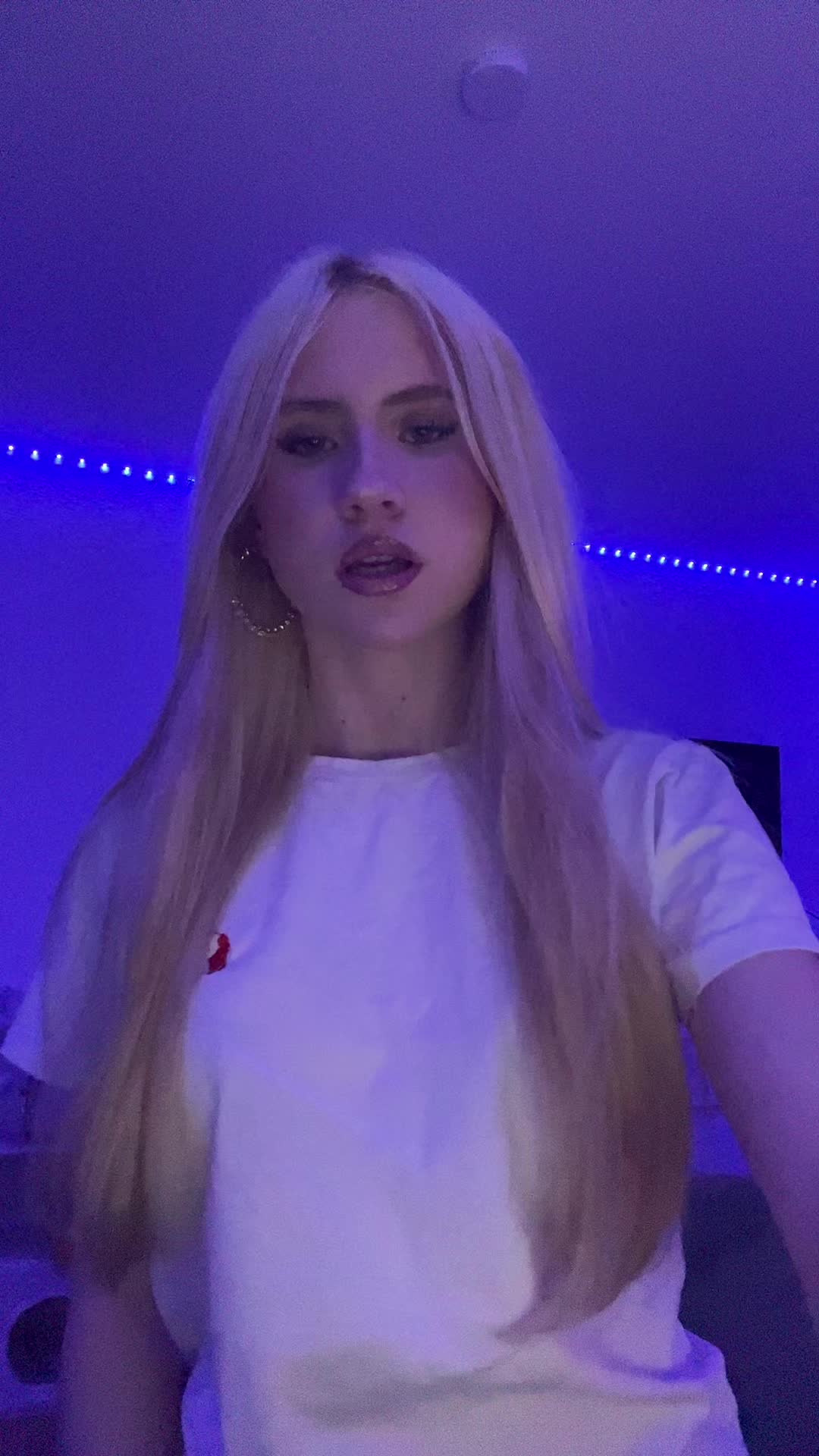 @❄️