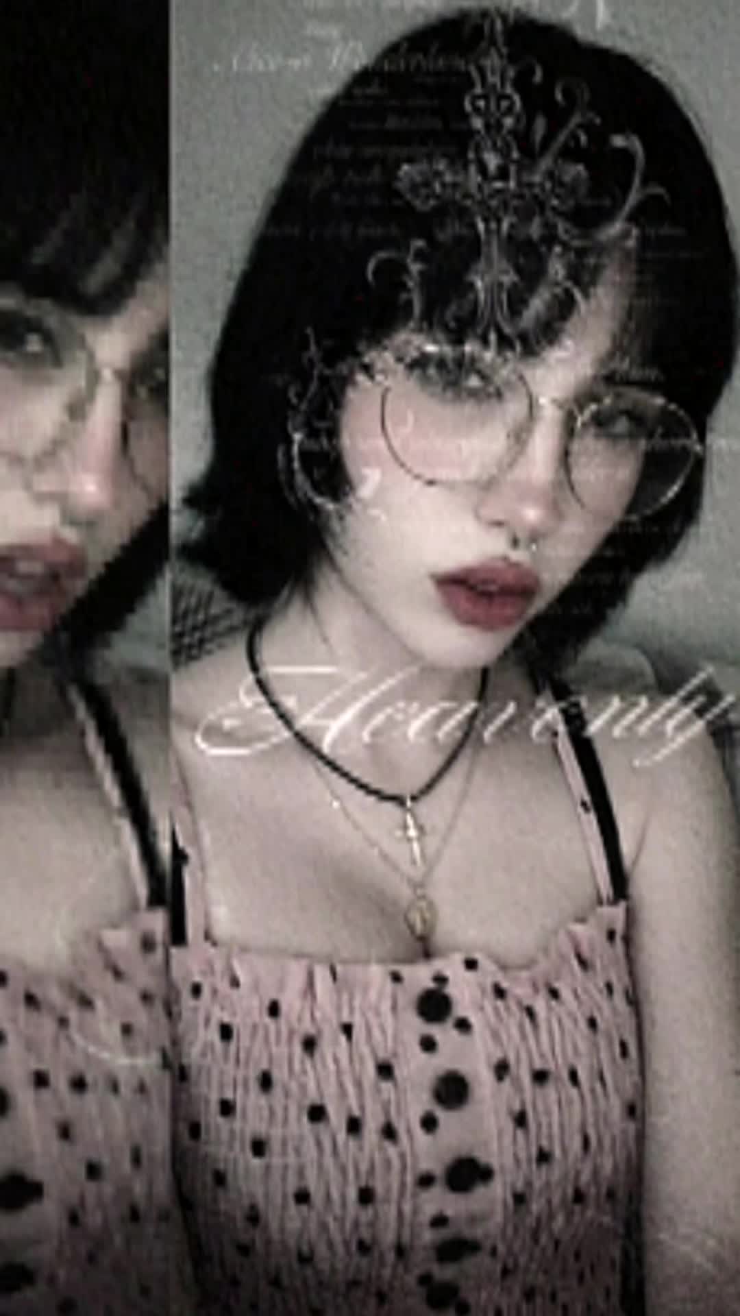 @Valenaery