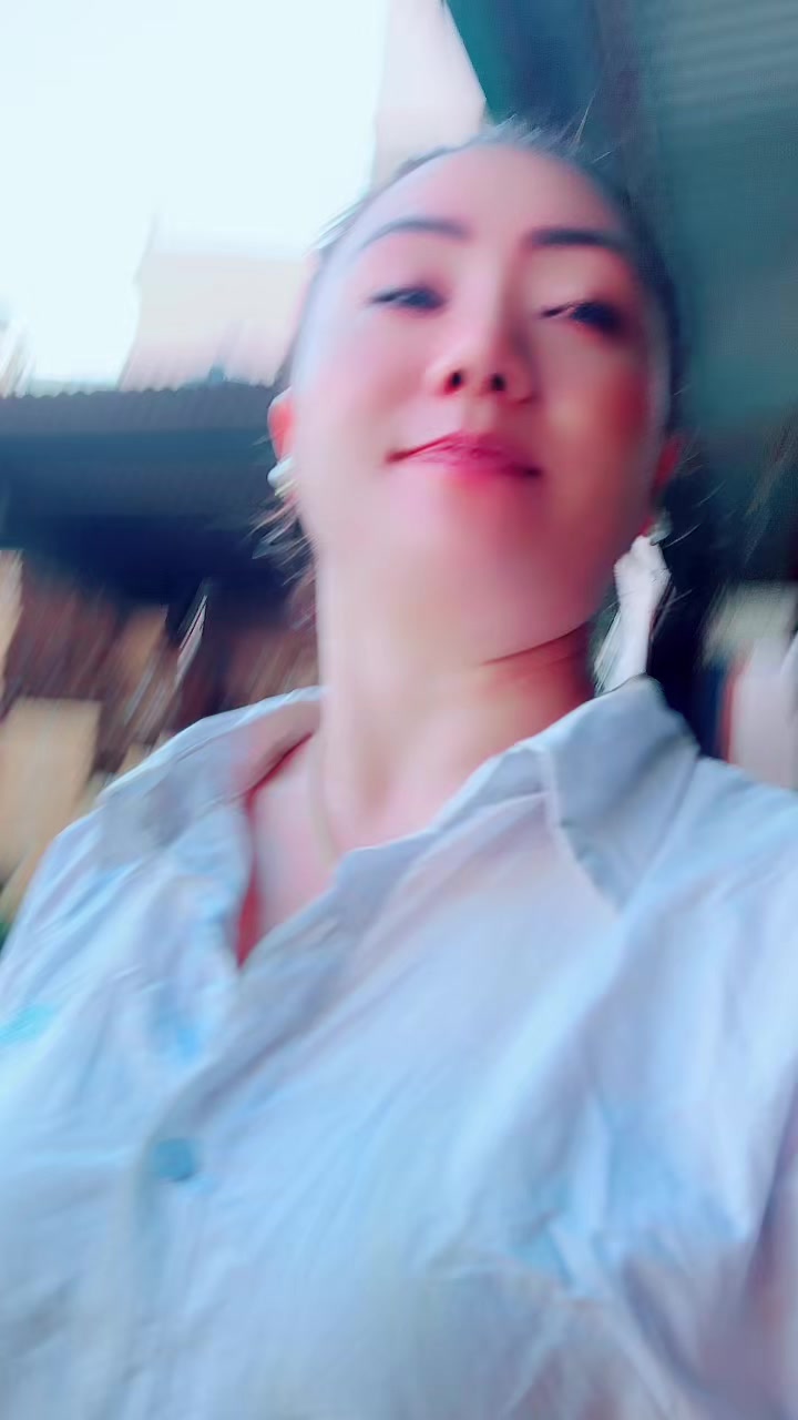@Hira Maya Waiba