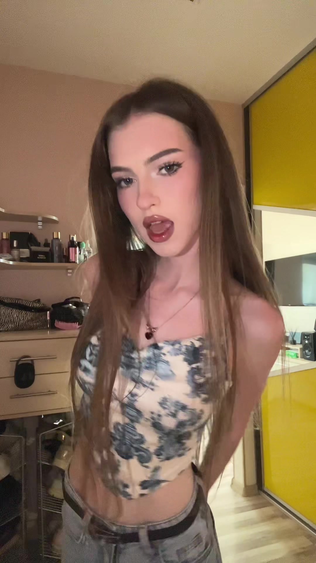 @꧁𝔸𝕃𝕀𝕊𝔸꧂