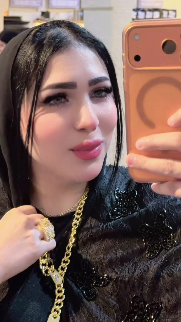 @ملكة الخليج اية الجبروني