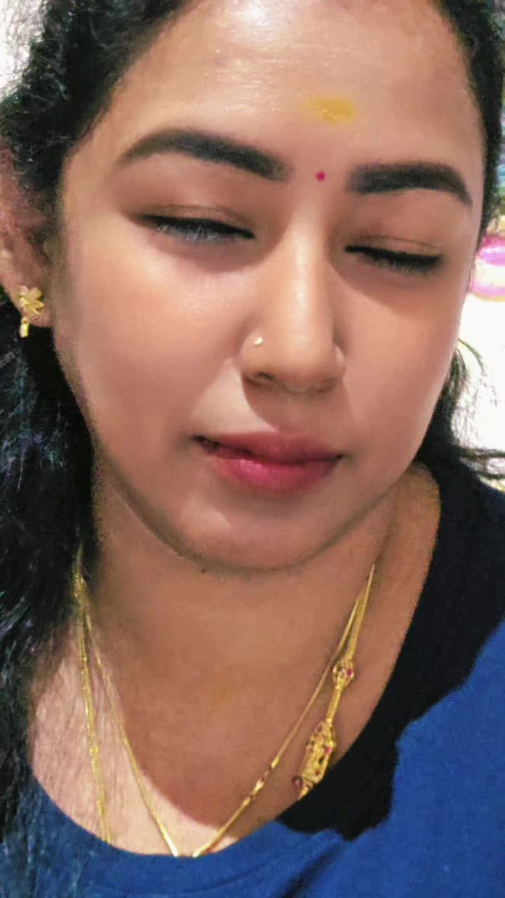 @KaraikudiPonnu_Leka