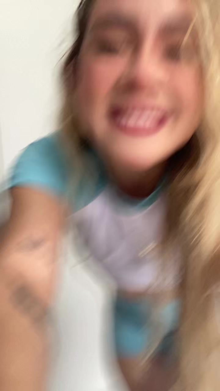 @BrunaRioss_