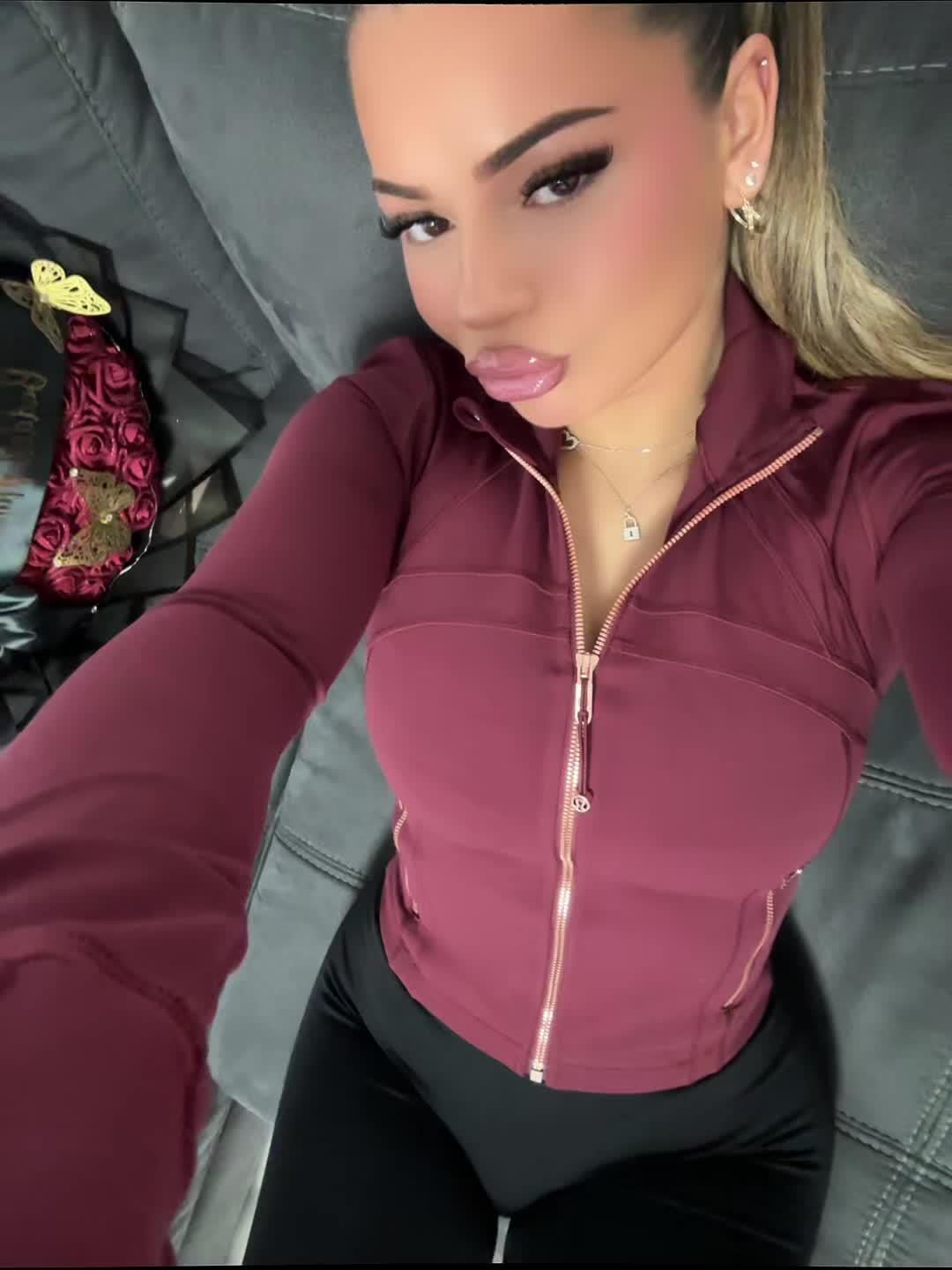 @8heliin