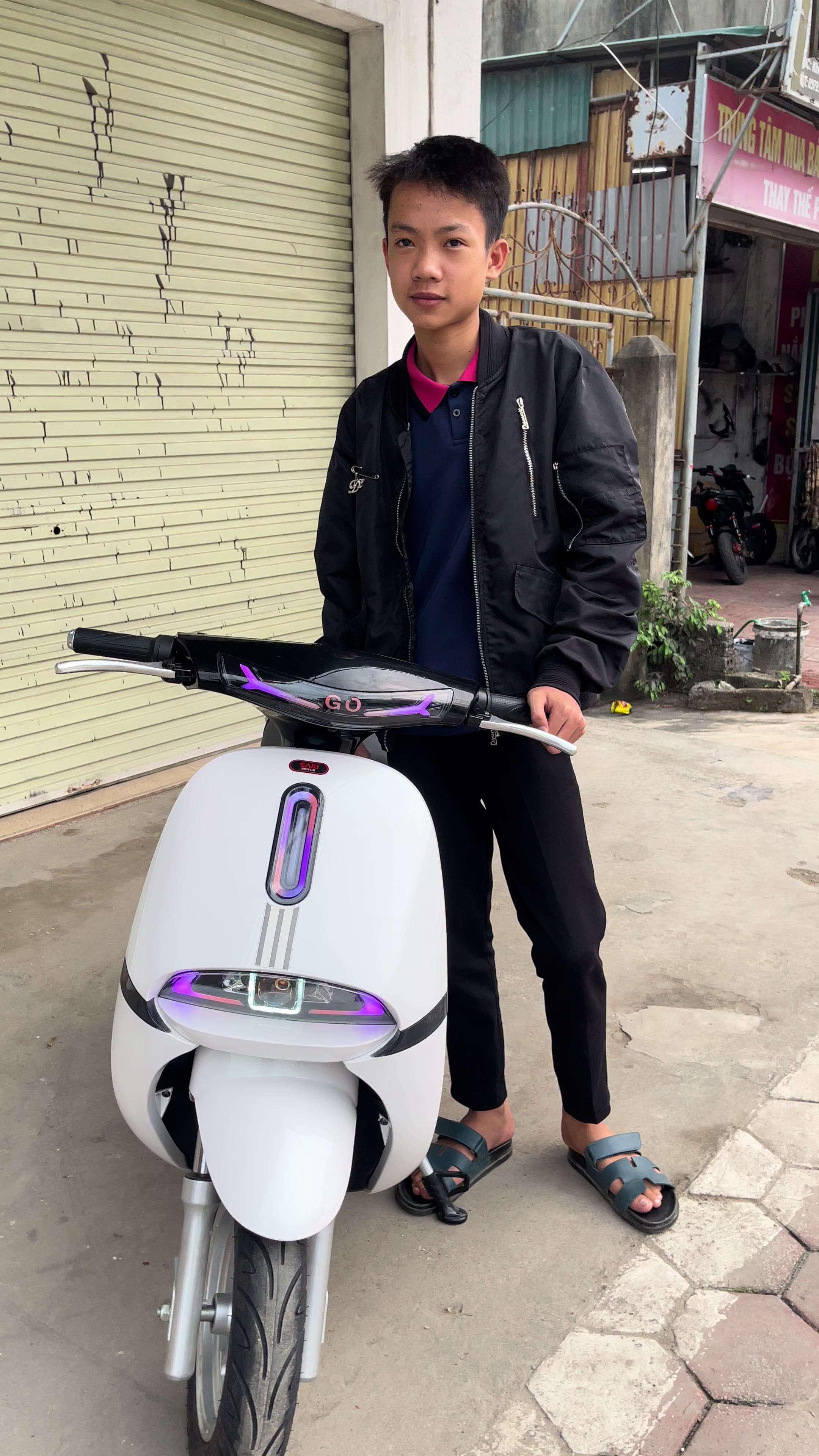 @Tuấn Trọc Đồ chơi xe điện