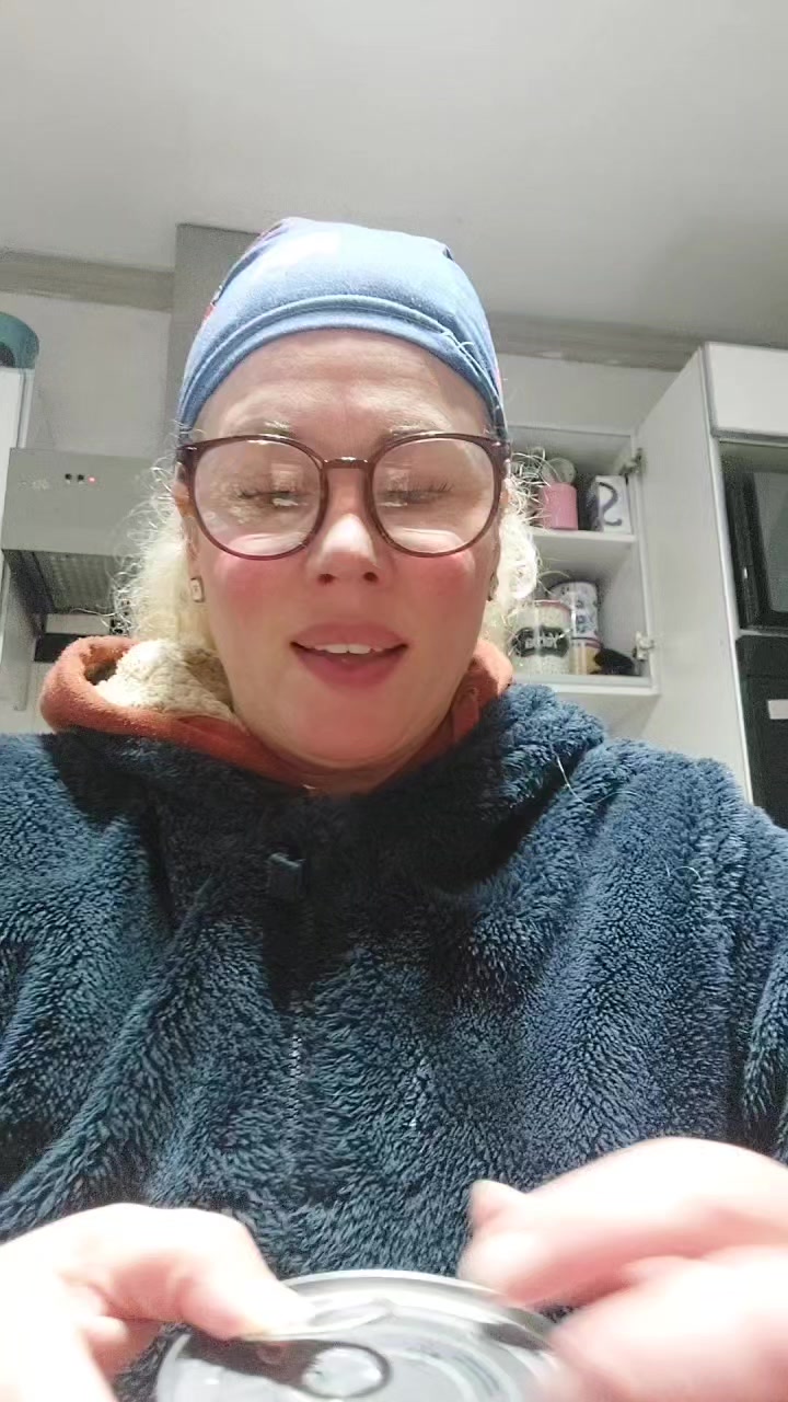 @Esther_Mosobicho