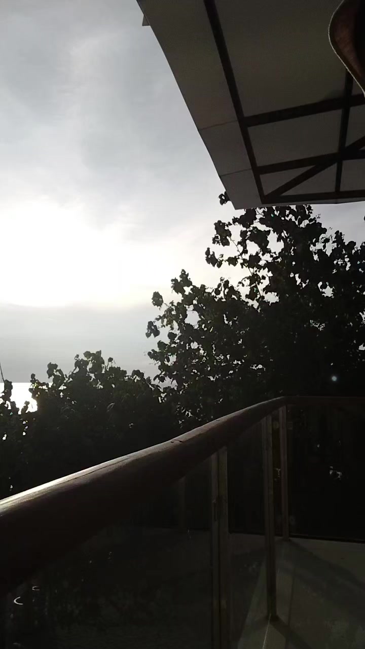 @la