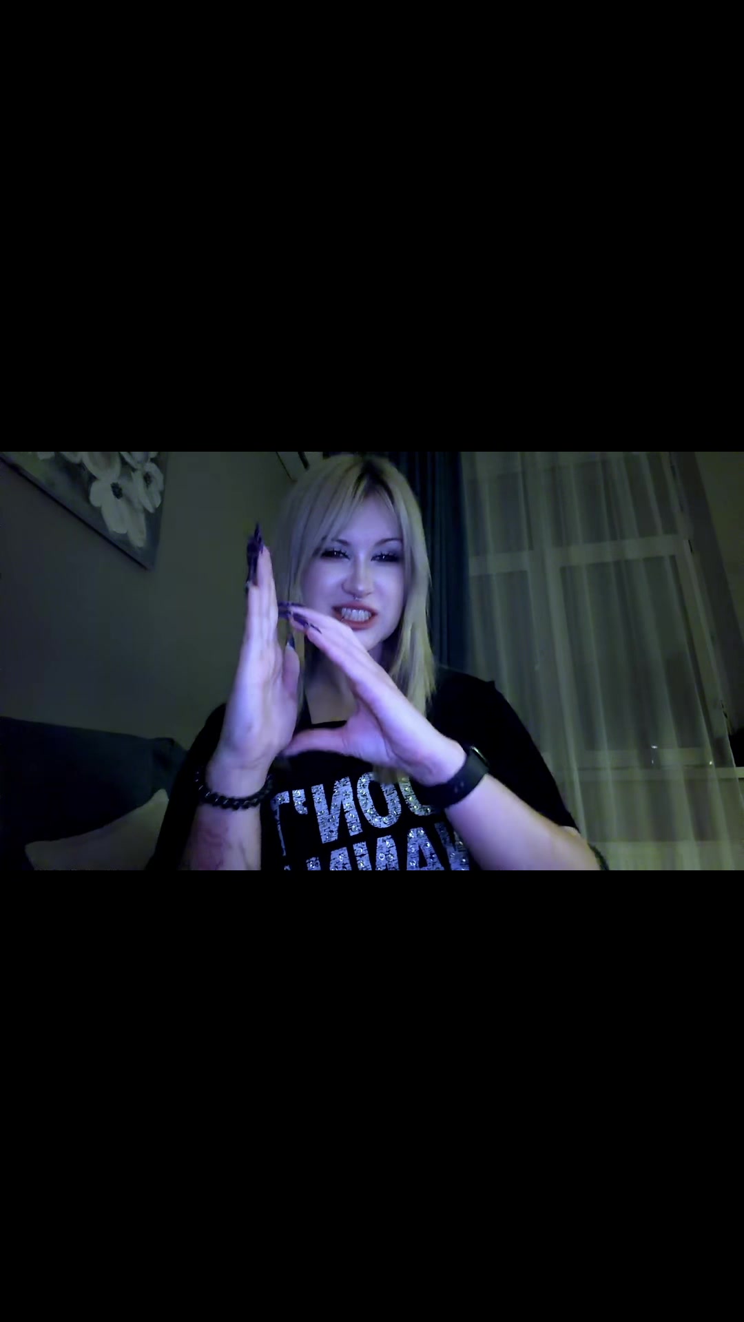 @anastezia