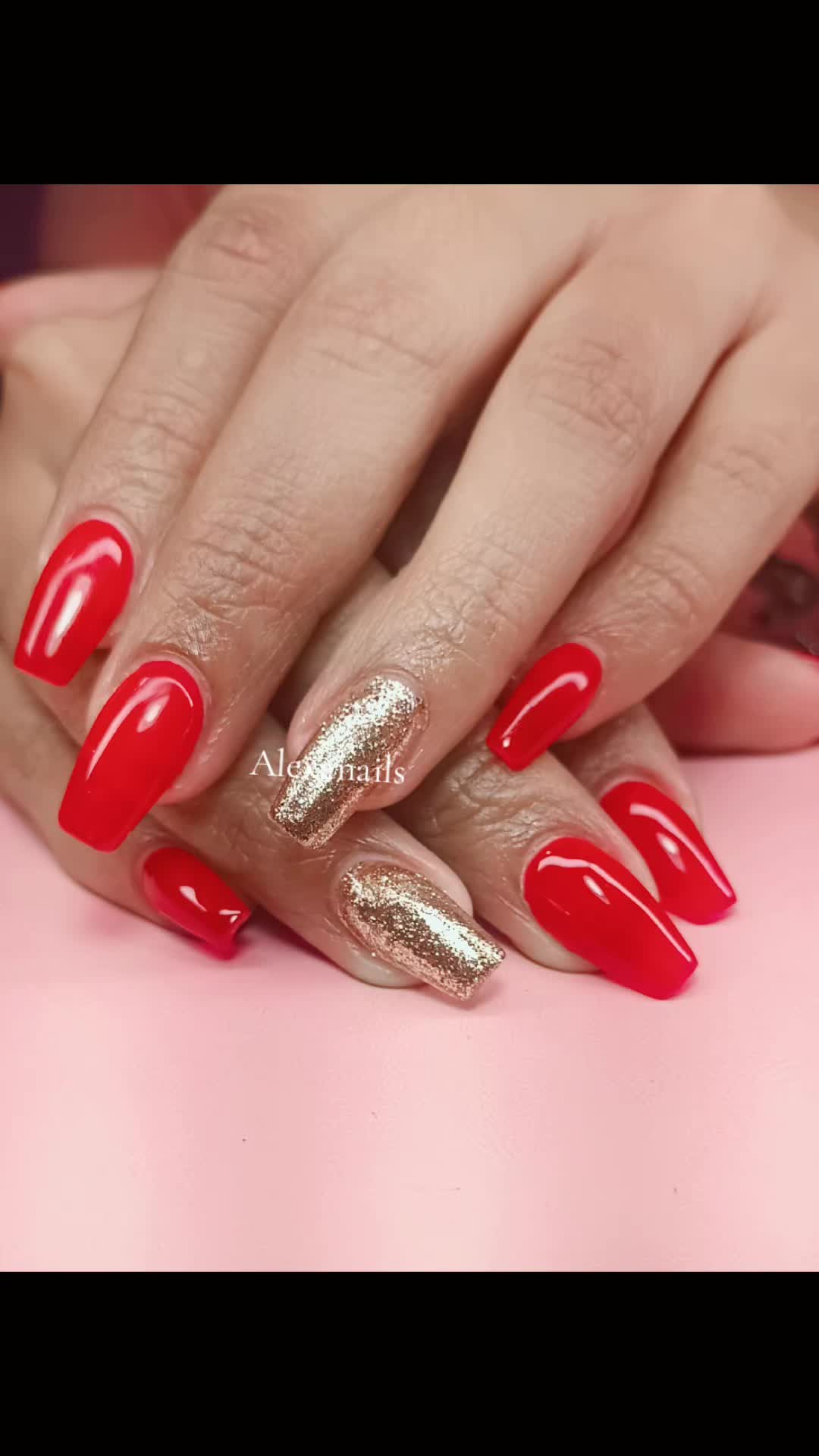@AlexaNails