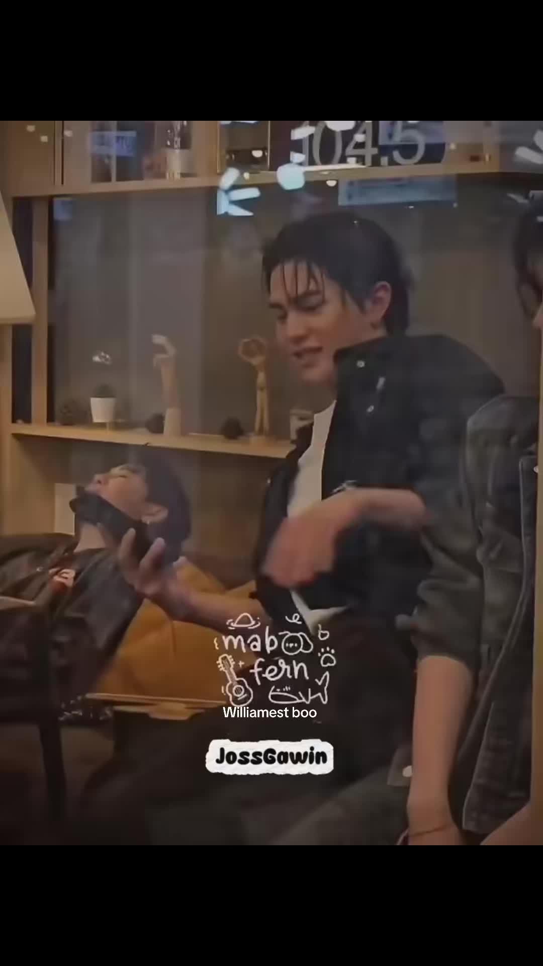 @Williamest boo🎸🦈