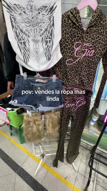 @rhinestonesonstuff