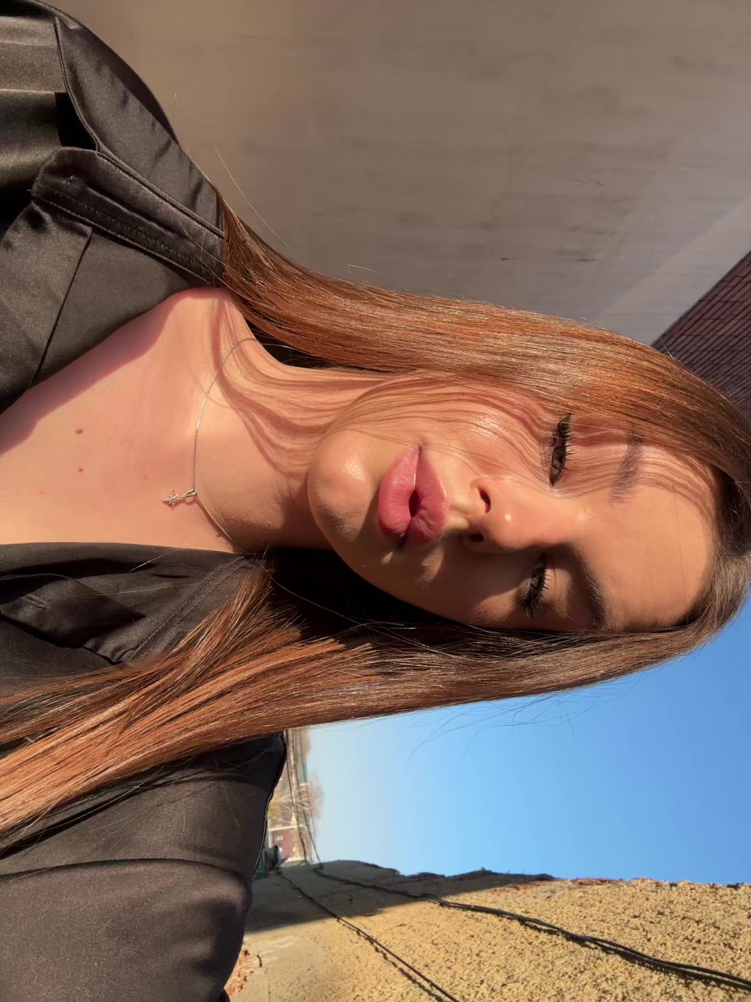 @🫂