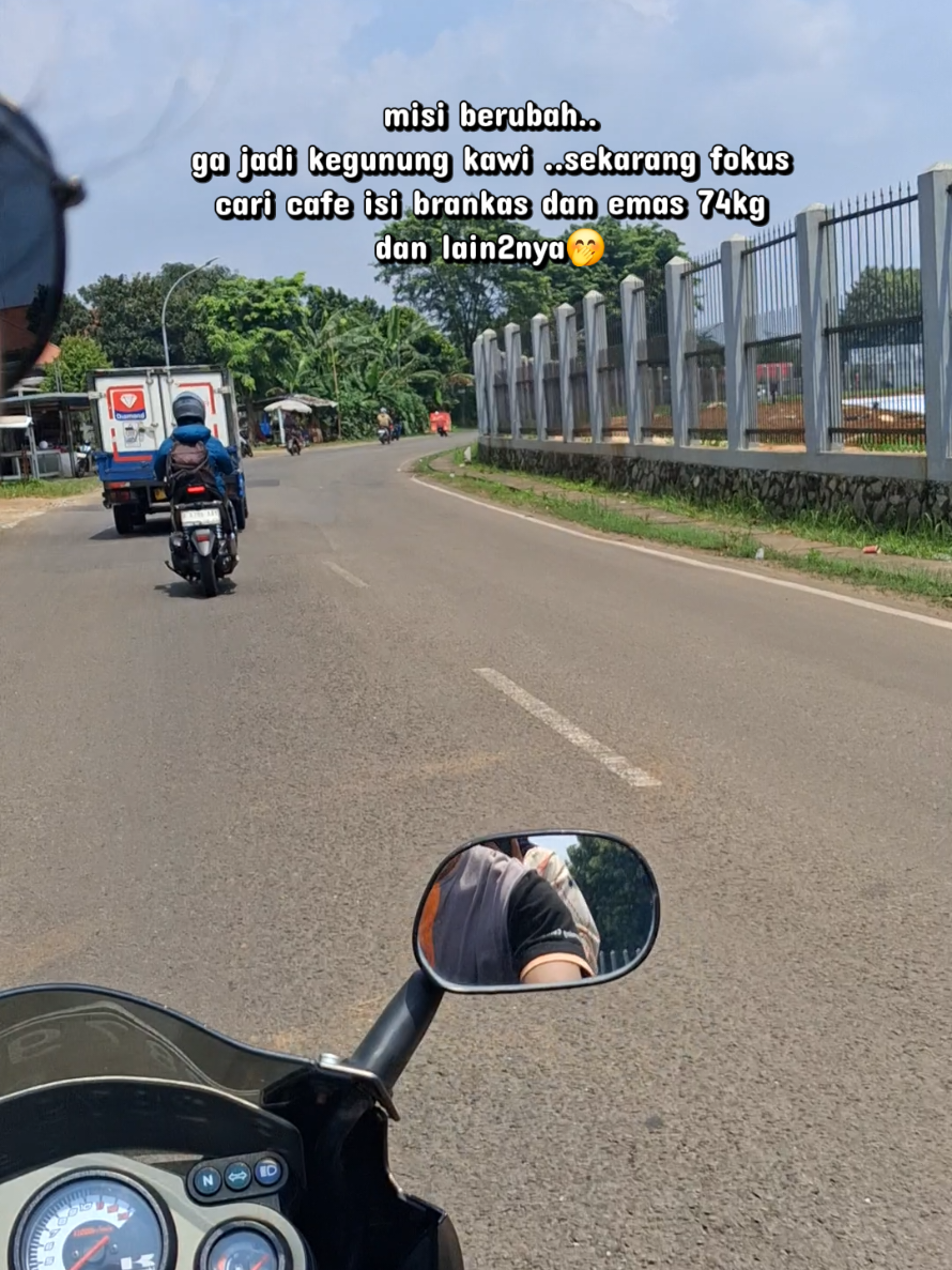 @neng aprilia (Baby R)🥰