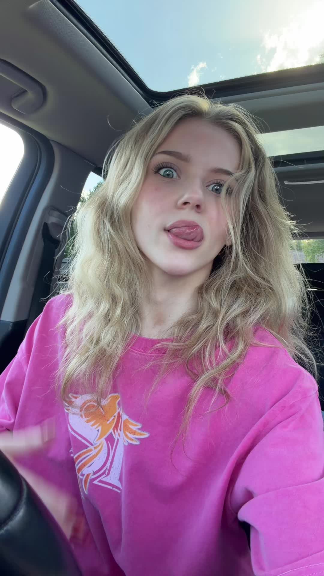 @Maddie🌺