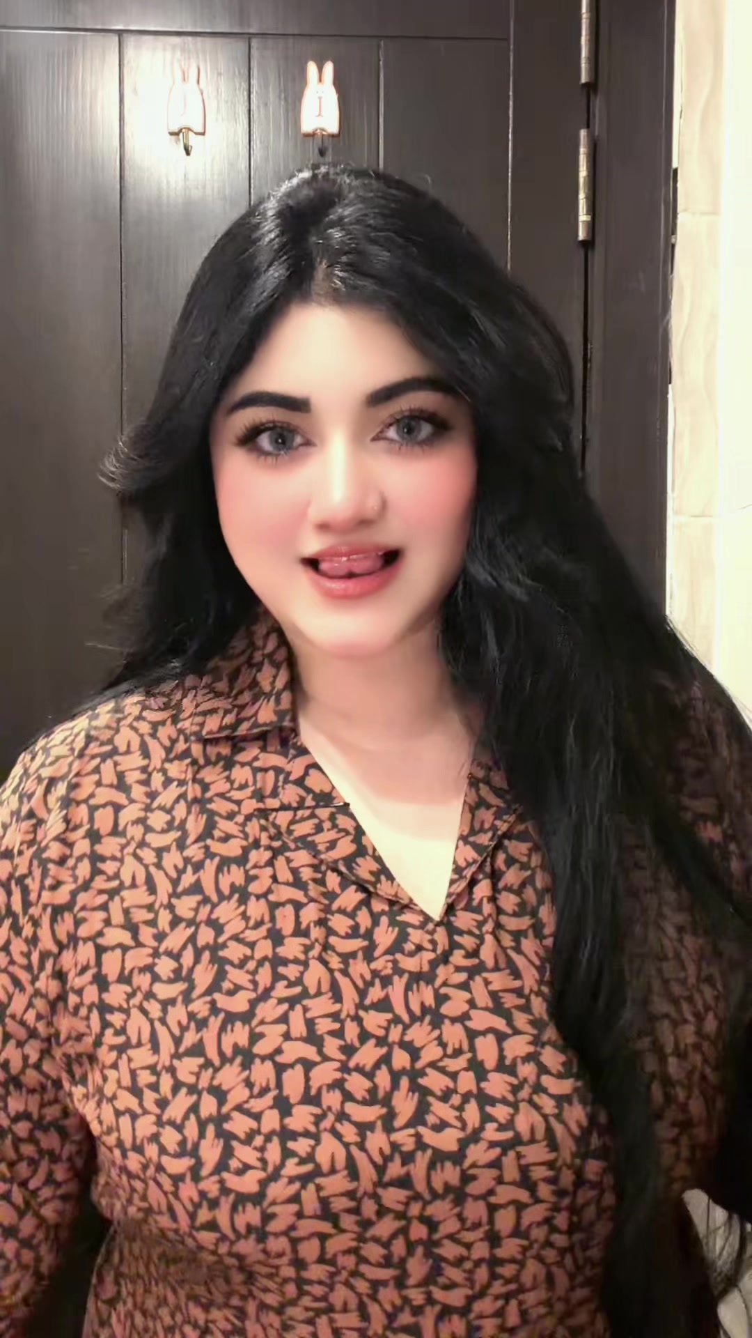 @Arooba