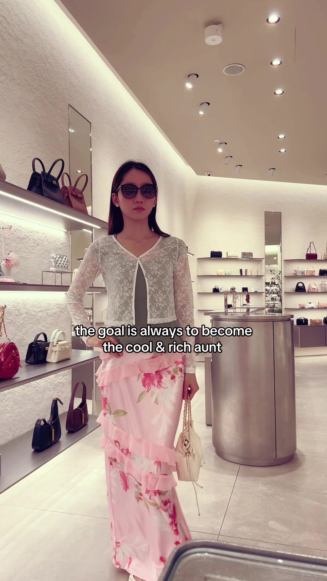 @lucy