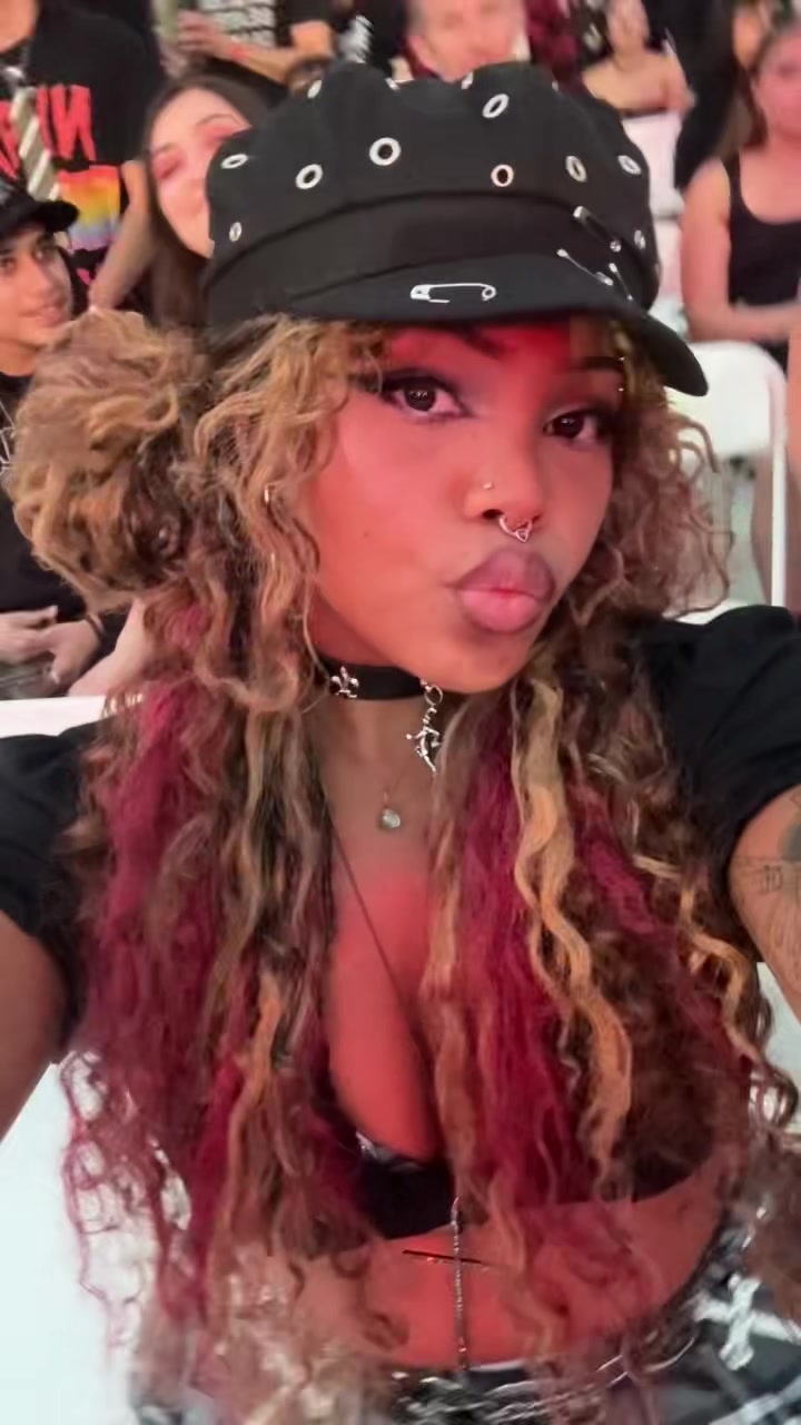 @loveronnie